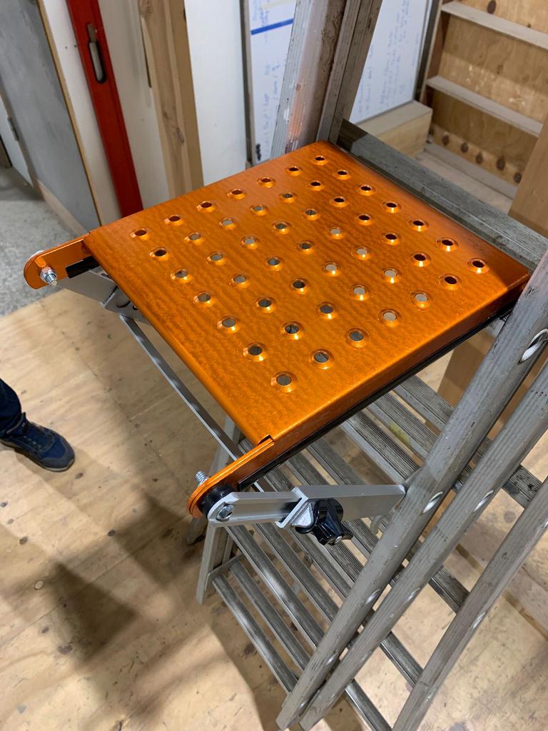 ALTREX 500450 Banc d'échelle, Ophalen, Zo goed als nieuw
