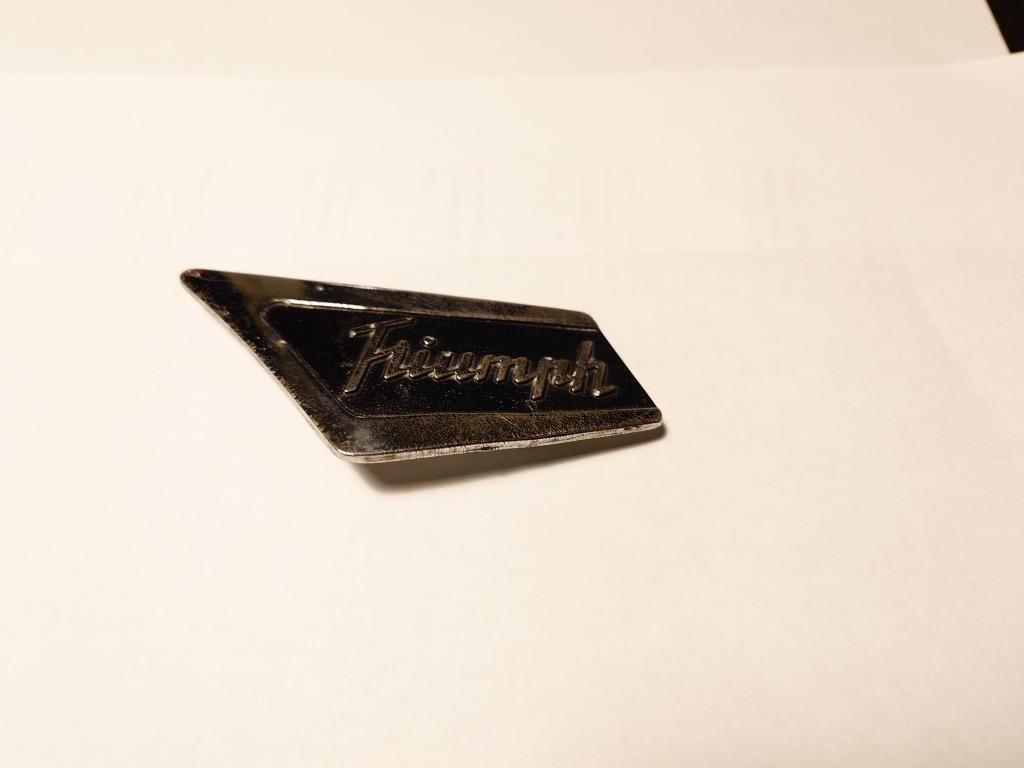 Triumph Herald  badge 'Triumph', Auto-onderdelen, Ophalen of Verzenden, Triumph