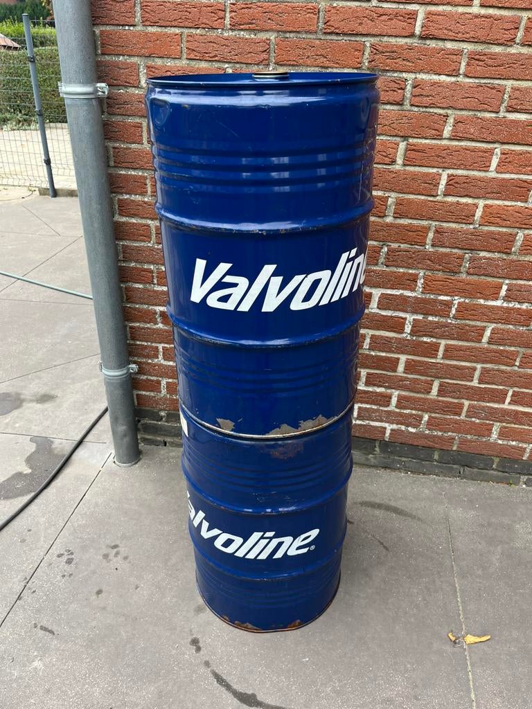 Fut huile moteur valvoline 02 pieces 60 litres vide, Enlèvement, Utilisé, Autres types