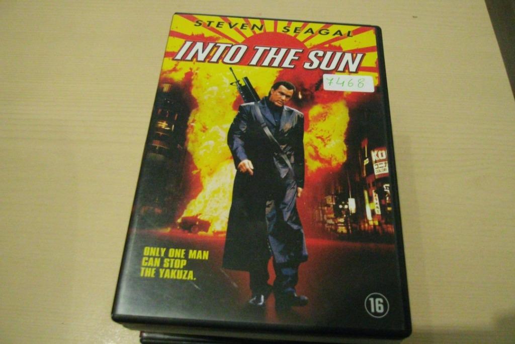 into the sun      steven seagal, Ophalen of Verzenden