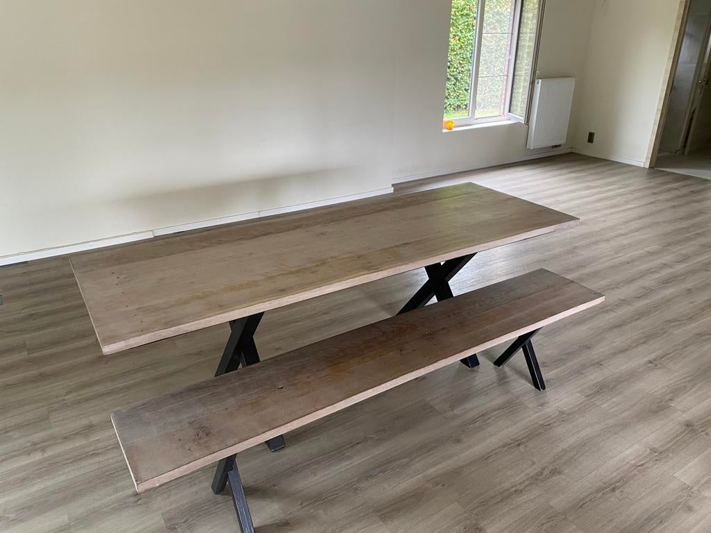 Massief eiken tafel met bank, Enlèvement