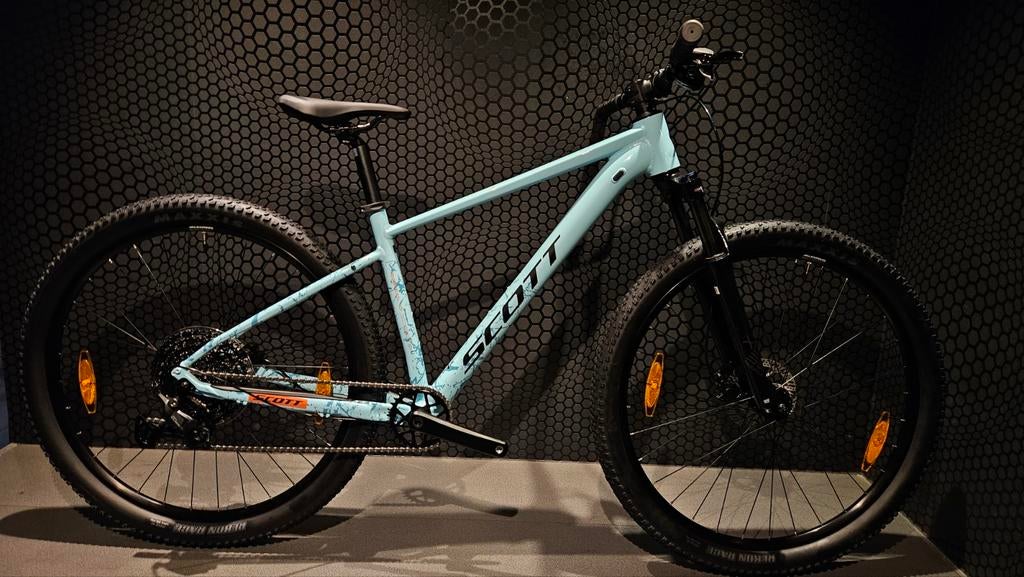 Scott Contrail 20 Medium €799
‍️alu frame & regelbare ver, Fietsen en Brommers, Fietsen | Mountainbikes en ATB, Ophalen, Nieuw