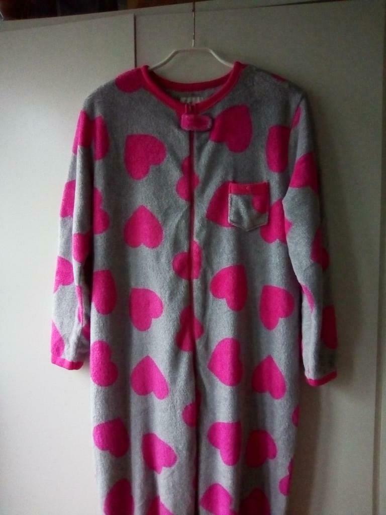 Pyjama une pièce taille M, Enlèvement ou Envoi, Porté, Taille 38/40 (M)