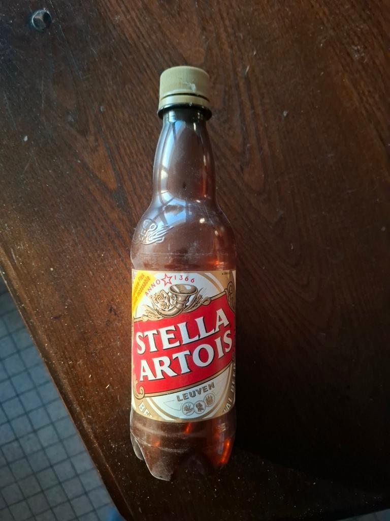 Stella Artois plastic fles (leeg), Verzamelen, Verzenden, Gebruikt, Flesje(s), Stella Artois