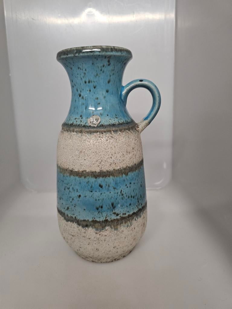 Vaas wit/blauw 1713/22, Ophalen of Verzenden