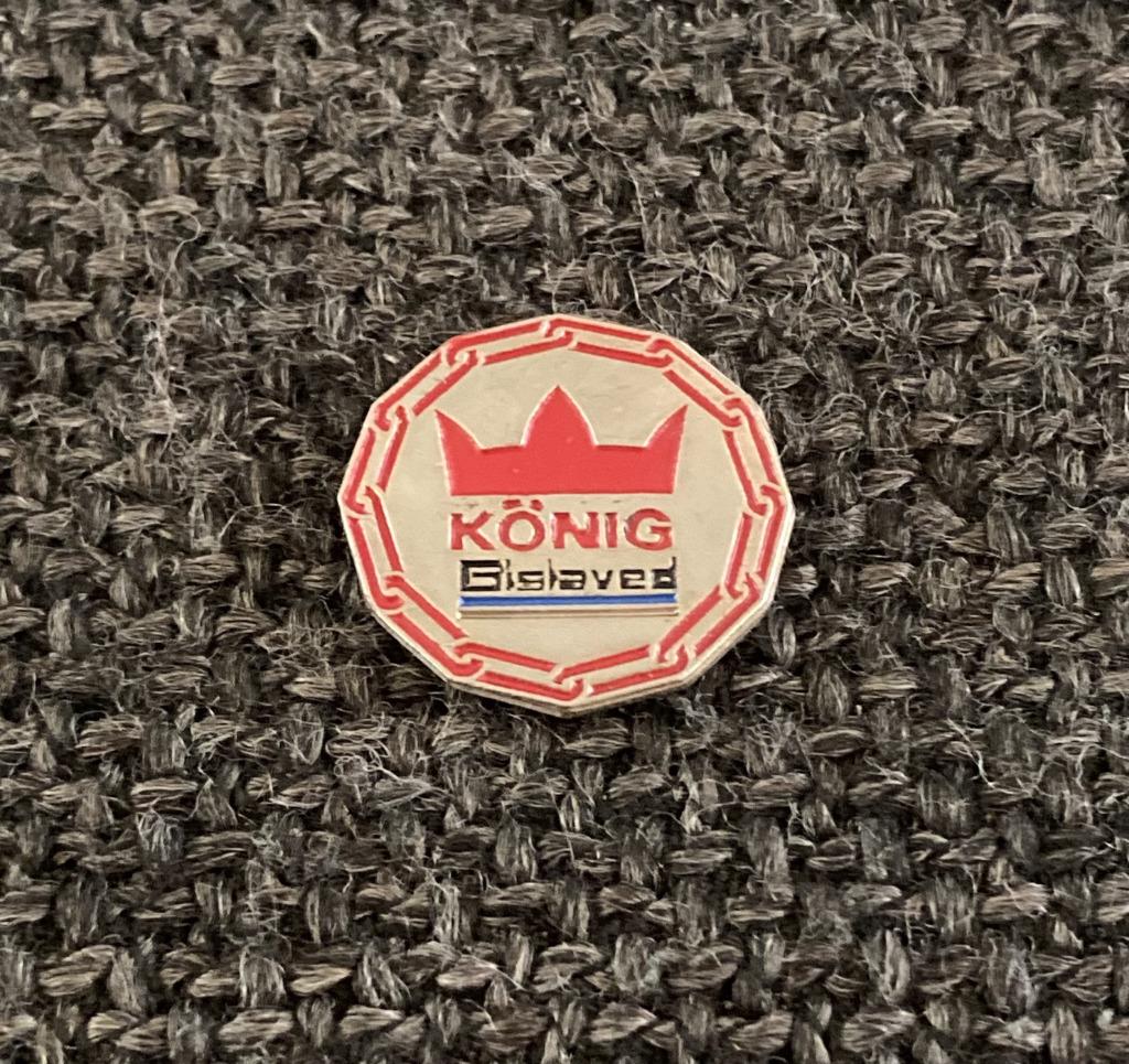 PIN - KÖNIG - SNEEUWKETTINGEN - BANDEN - AUTOMOBILE, Envoi, Utilisé, Marque, Insigne ou Pin's
