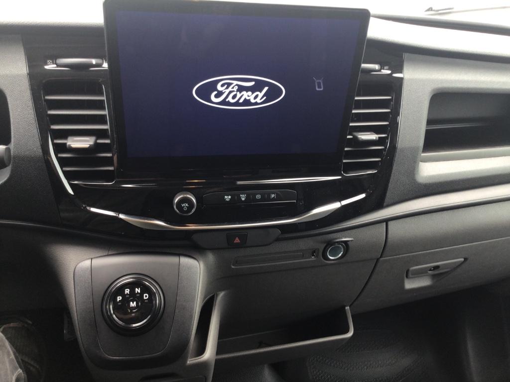 ford transit l3h2 130pk automaat 2025 10km full/option, Stof, Euro 6, 4 cilinders, Zwart