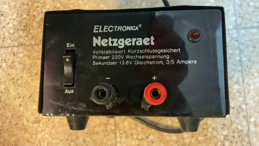 Gestabiliseerde voeding 12 v, Ophalen, Zo goed als nieuw