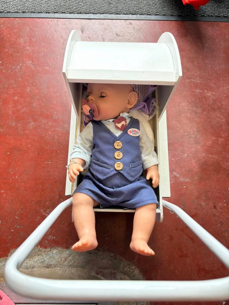 Houten poppenwagen Petite Amélie en Baby Born pop inclusief, Ophalen, Gebruikt