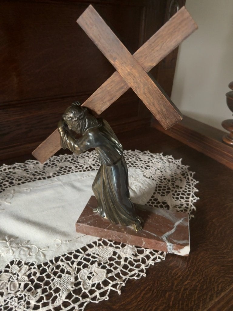 Gesigneerd Christusbeeld R. Scali op marmeren voet, Ophalen, 20 - 50 cm, Beeld, Hout