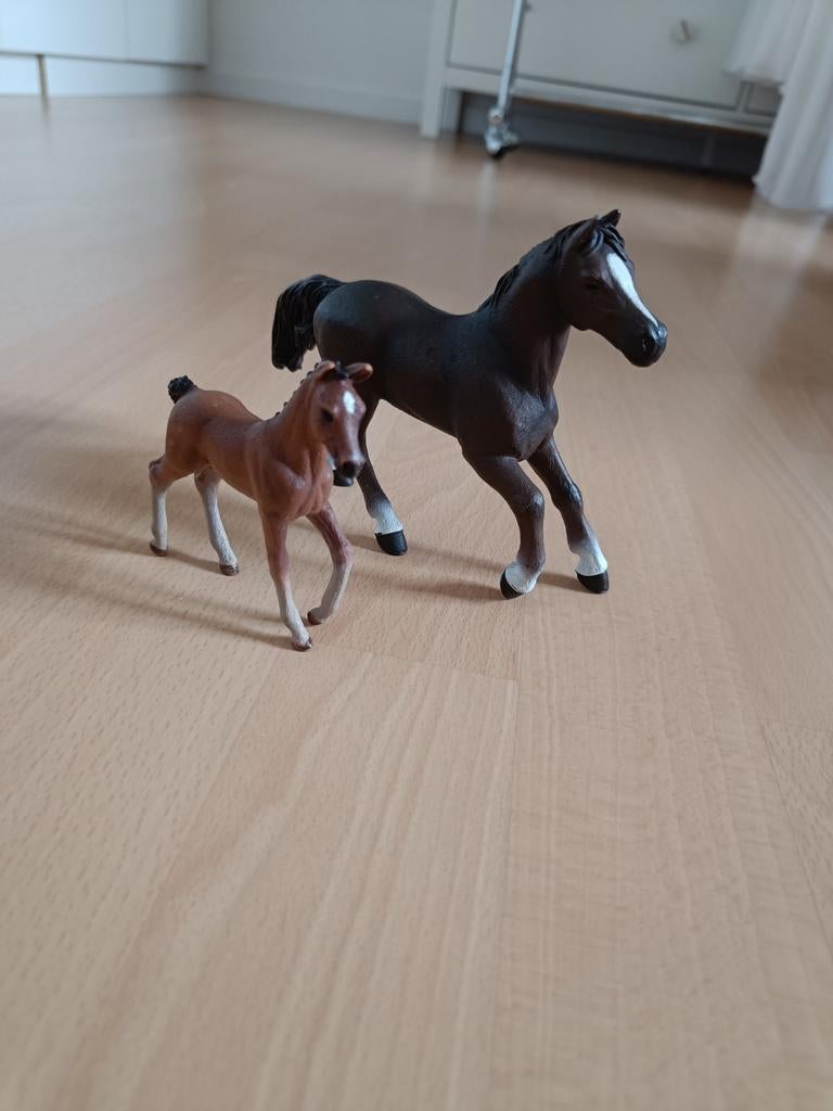 Schleich en Papo paarden, Enlèvement, Cheval