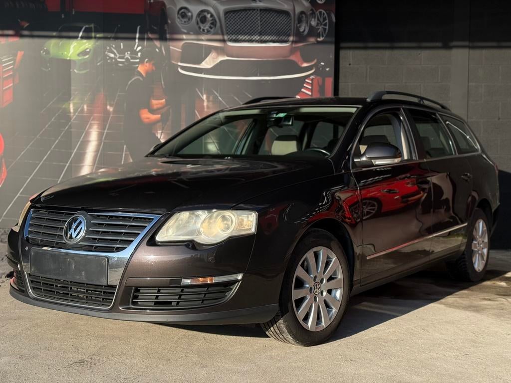 Volkswagen Passat 2.0 TDI DSG, Auto's, Volkswagen, Stof, Beige, 4 cilinders, Bruin