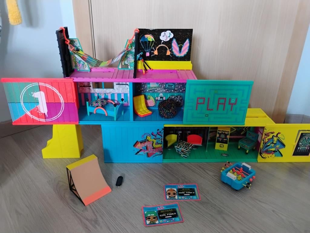 L.O.L. Surprise! Clubhouse, Kinderen en Baby's, Speelgoed | Poppenhuizen, Ophalen, Gebruikt
