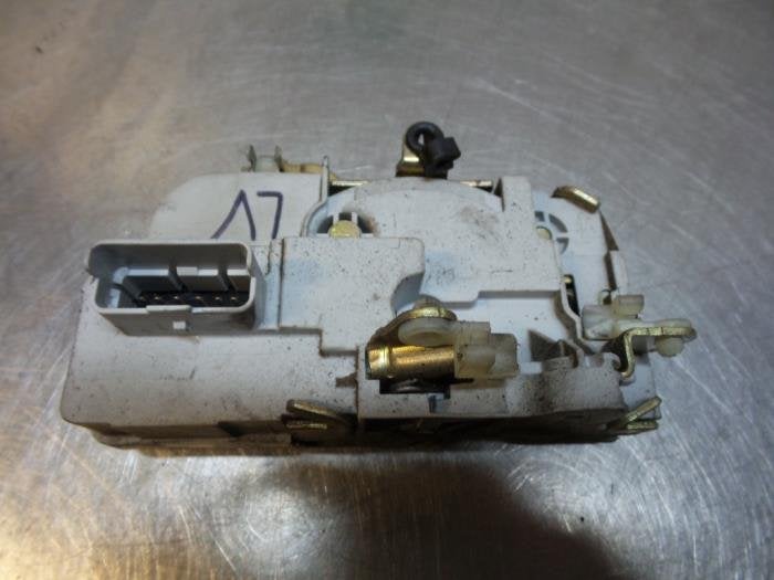 Serrure portière mécanique 2portes gauche d'un Citroen Ber, -, 3 mois de garantie, Utilisé, -