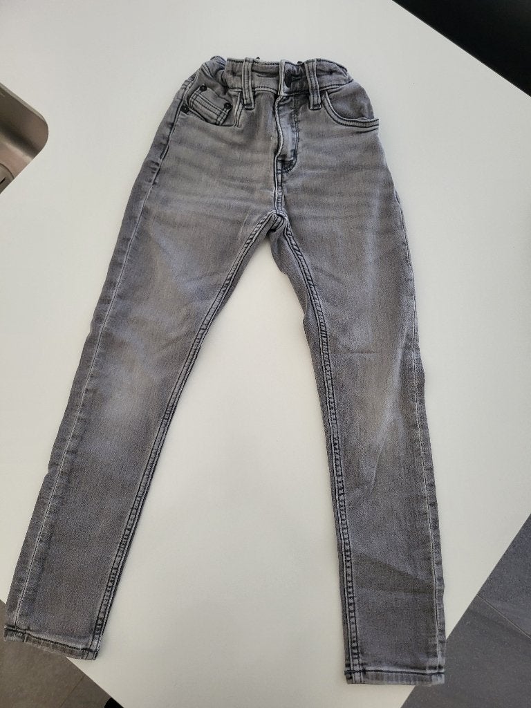 Broek grijs skinny maat 134, Ophalen of Verzenden, Broek