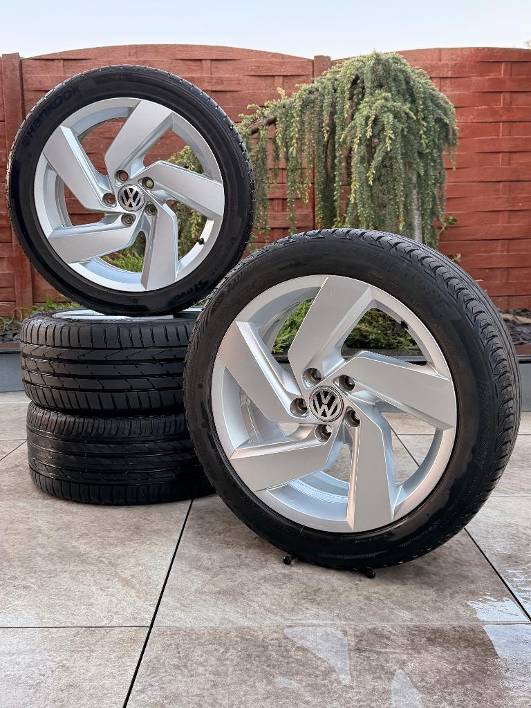 Original 17" Volkswagen Golf 8 VIII Jantes et pneus M30, Autos : Divers, Enjoliveurs, Comme neuf, Enlèvement