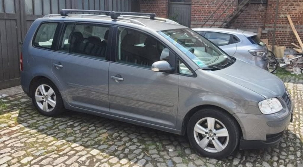 Vw Touran essence 2006 En état, Argent ou Gris, Achat, 7 places, Boîte manuelle