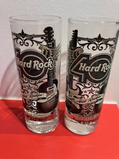 Hard Rock Cafe 40th anniversary shot glazen London & Cologne, Ophalen of Verzenden, Zo goed als nieuw, Borrel- of Shotglas