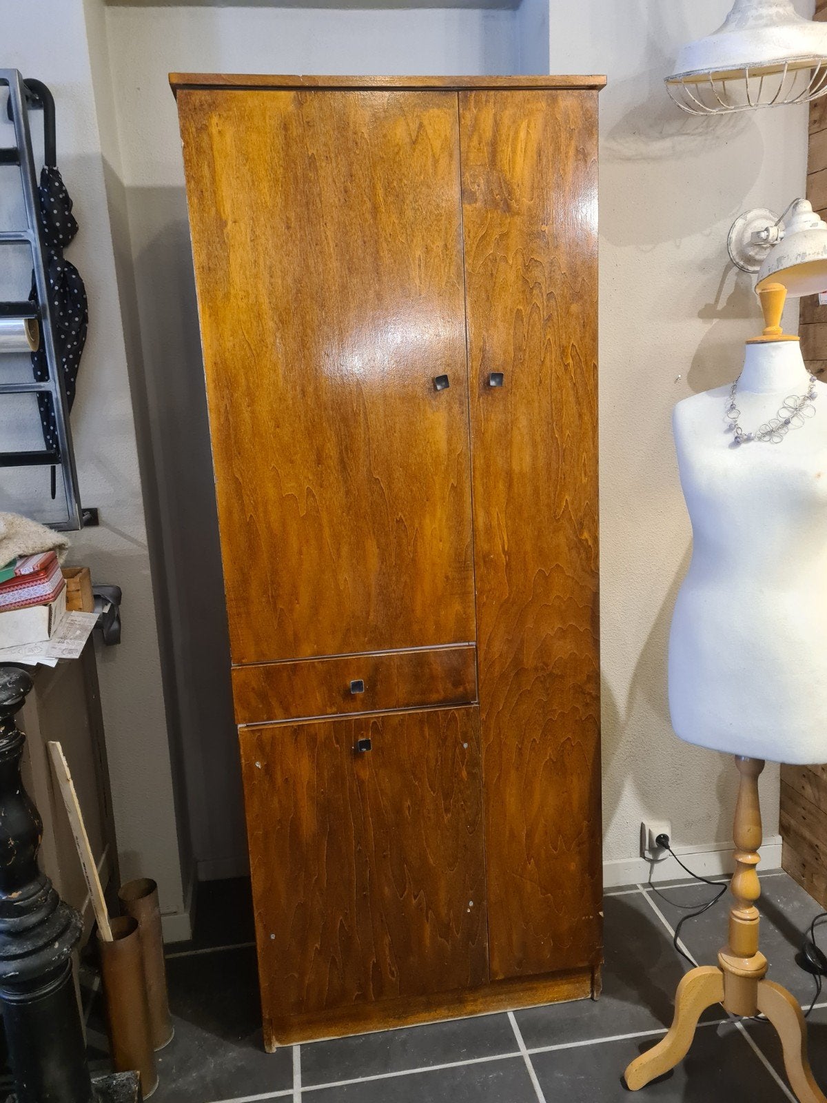 Armoire à chaussures vintage, Enlèvement