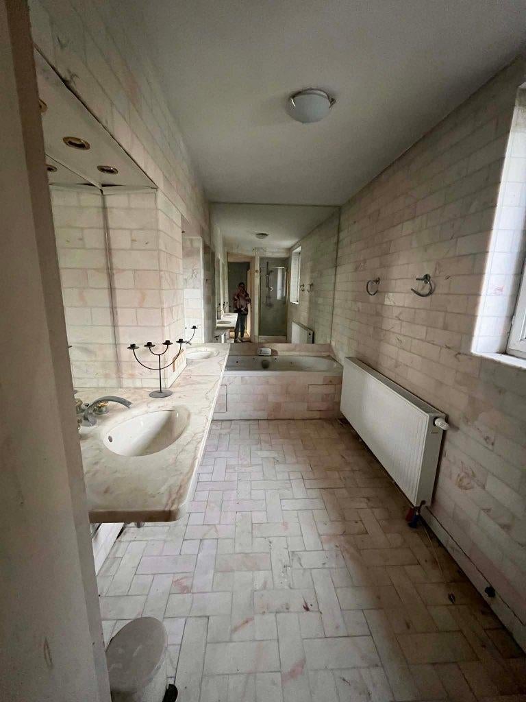 Badkamer in roze marmer, Huis en Inrichting, Ophalen, Gebruikt, Met douche