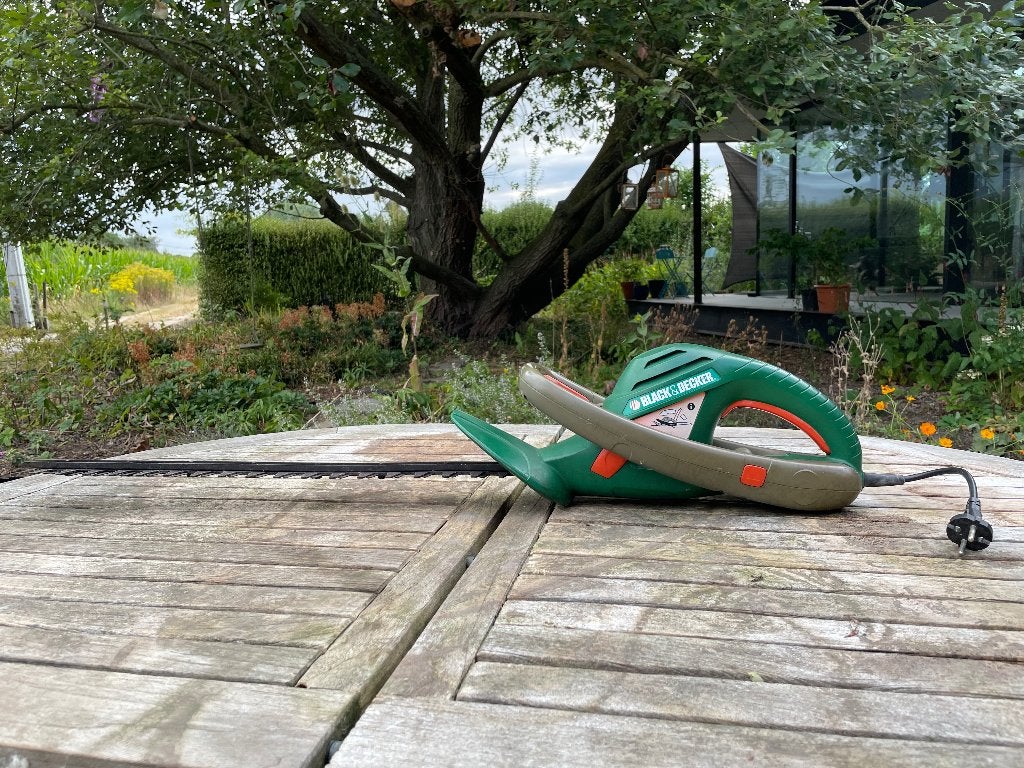 Heggenschaar Black & Decker, Jardin & Terrasse, Taille-haies, Enlèvement, Utilisé, Électrique, Black&Dekker