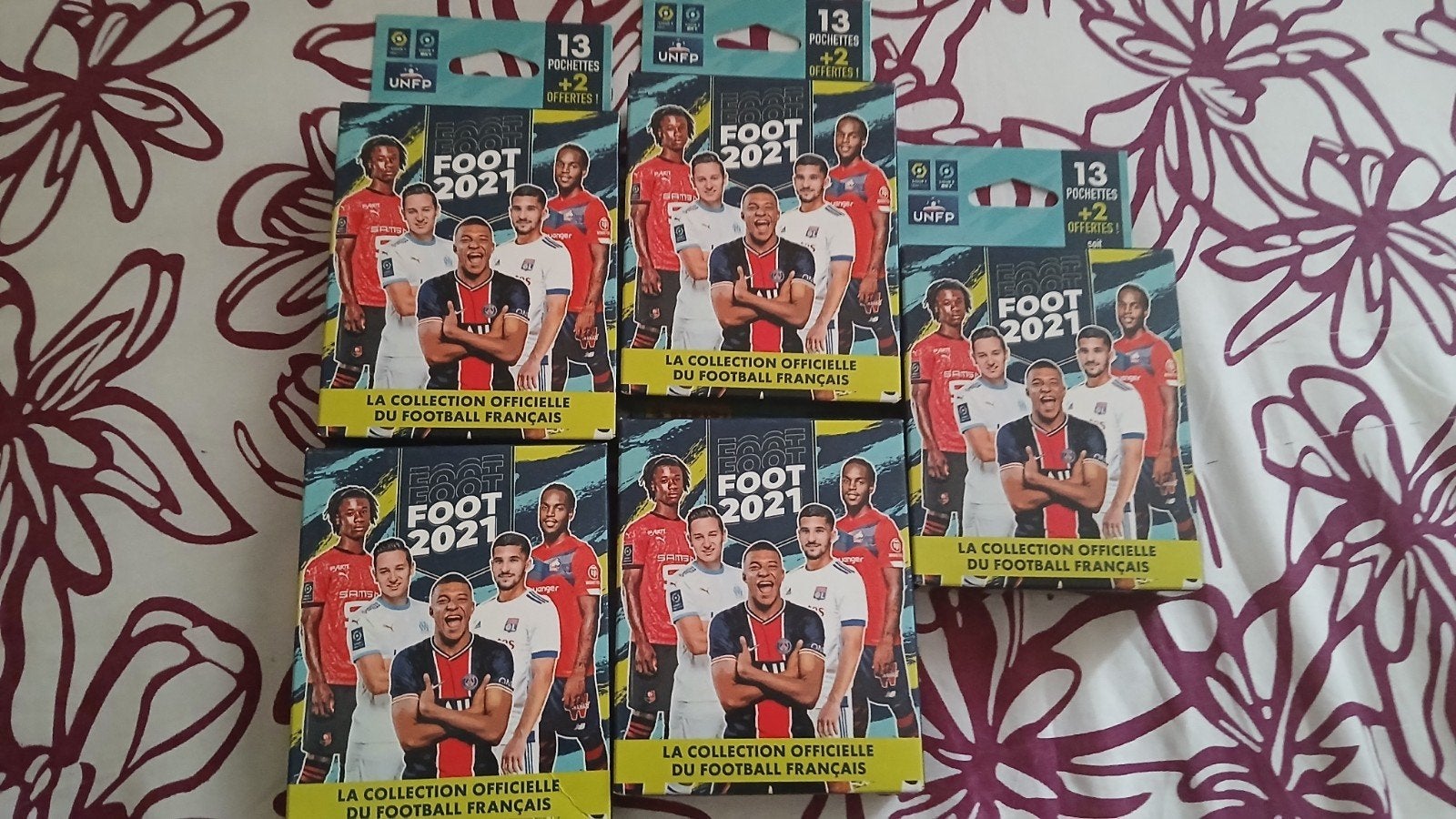 panini petit box 15 pochette foot 2021, Enlèvement ou Envoi, Neuf, Plusieurs autocollants