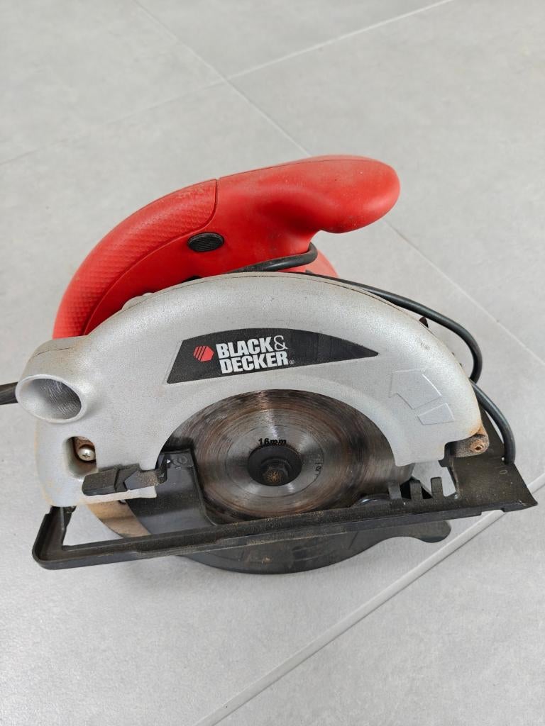 Black & Decker cirkelzaag, Doe-het-zelf en Bouw, Gereedschap | Zaagmachines, Ophalen, Cirkelzaag