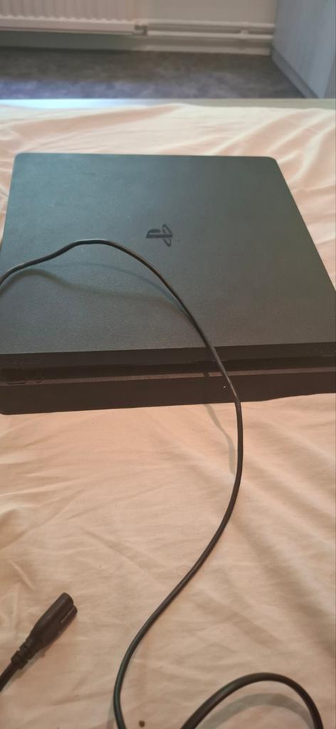 Ps4  408Gb état quasi neuve, Enlèvement