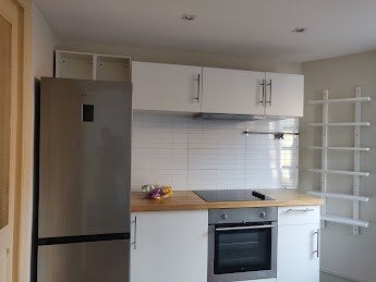 Cuisine IKEA faktum blanche avec plan de travail en bois, Bois, Enlèvement, Blanc, Cuisine à mur double