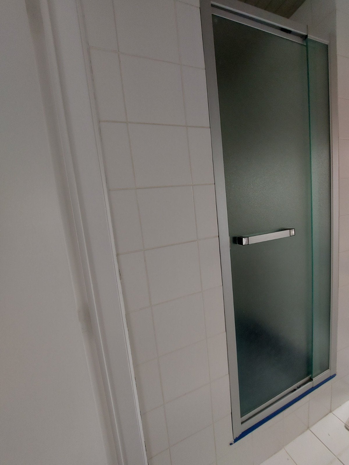 Douche deur in glas
185 cm x 76 cm, Doe-het-zelf en Bouw, Ophalen, Gebruikt, Glas, Douche