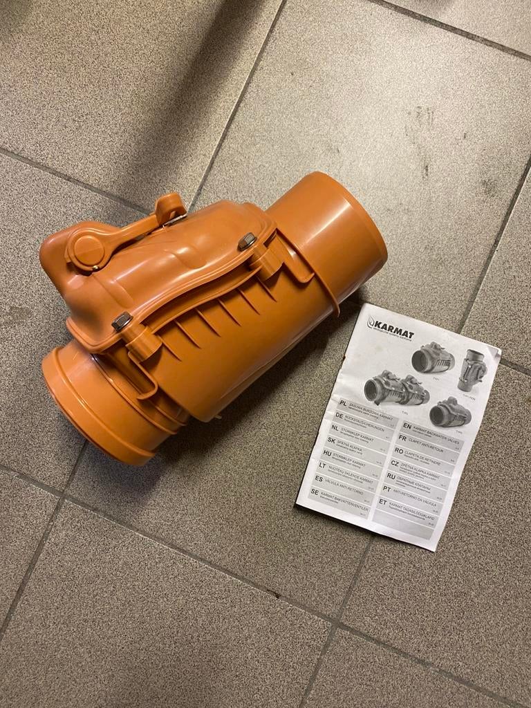 Terugslagklep met hendel dia 110mm merk Karmat typ1, Ophalen, Afvoer, PVC, Nieuw