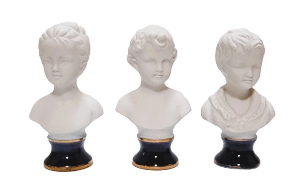 Beeldjes (set van3) in biscuit porselein., Ophalen of Verzenden, Zo goed als nieuw, Mens