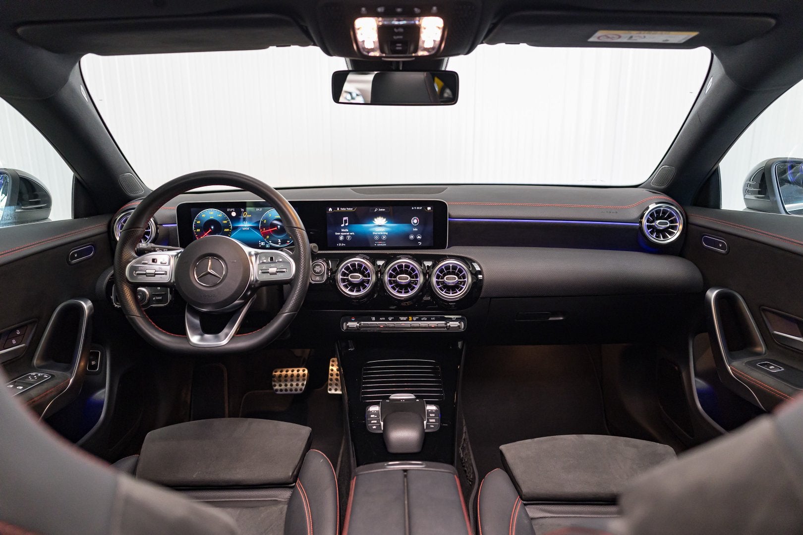 Mercedes CLA 200 AMG - PANO - LED - Driver Assist - CAMERA, Autos, Achat, Euro 6, Entreprise, Entretenue par le concessionnaire