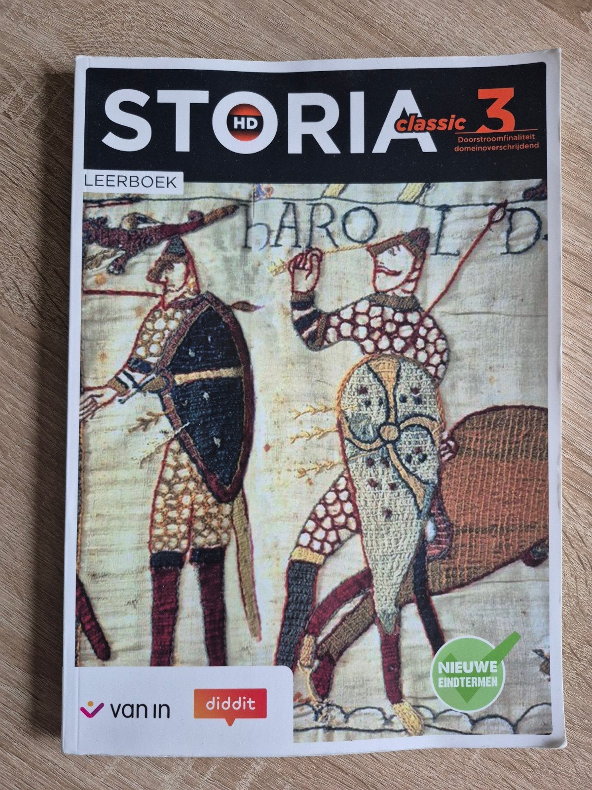 Storia 3, Boeken, Ophalen
