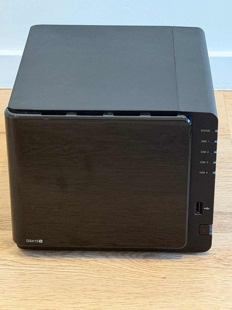 Synology DS415+ avec 4 x 12TB (WD Gold), Enlèvement, Utilisé