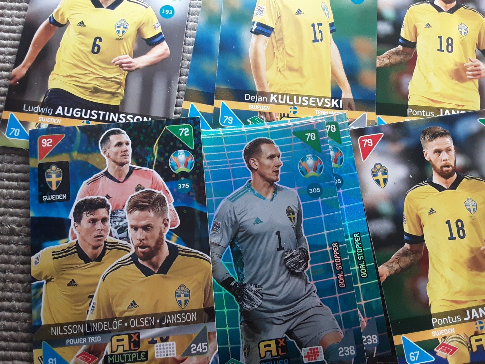 Fifa voetbal kaarten ruilen tegen popimons kaarten, Hobby en Vrije tijd, Ophalen