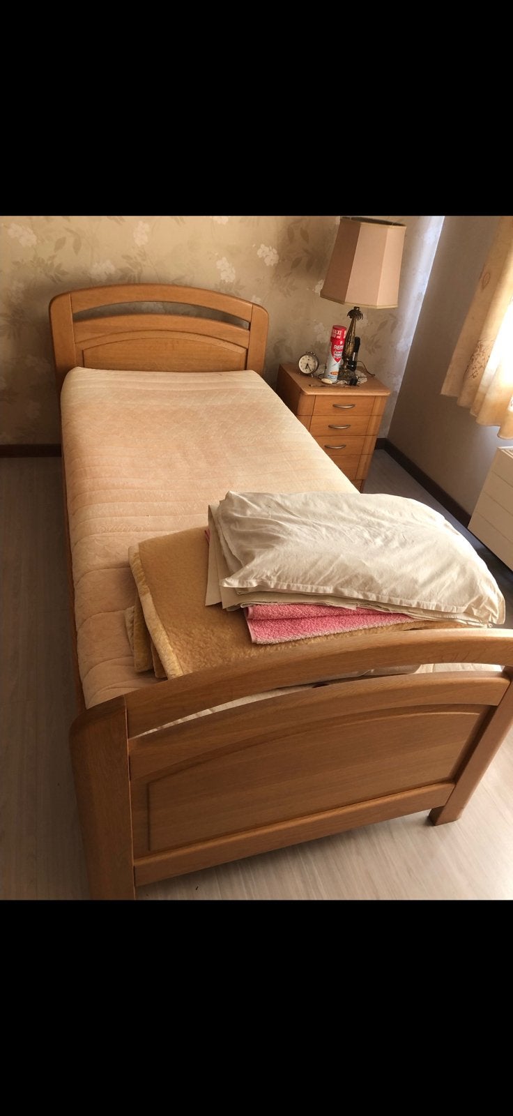 Slaapkamer 1 pers (bed nachttafel kleerkast), Ophalen, Zo goed als nieuw
