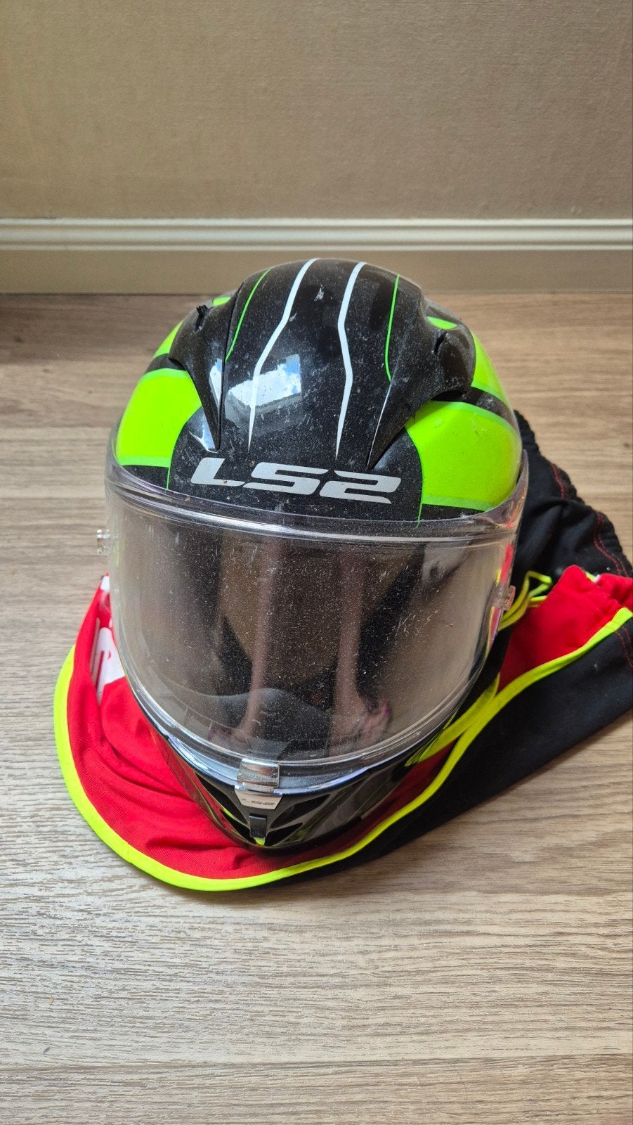 helm, Ophalen