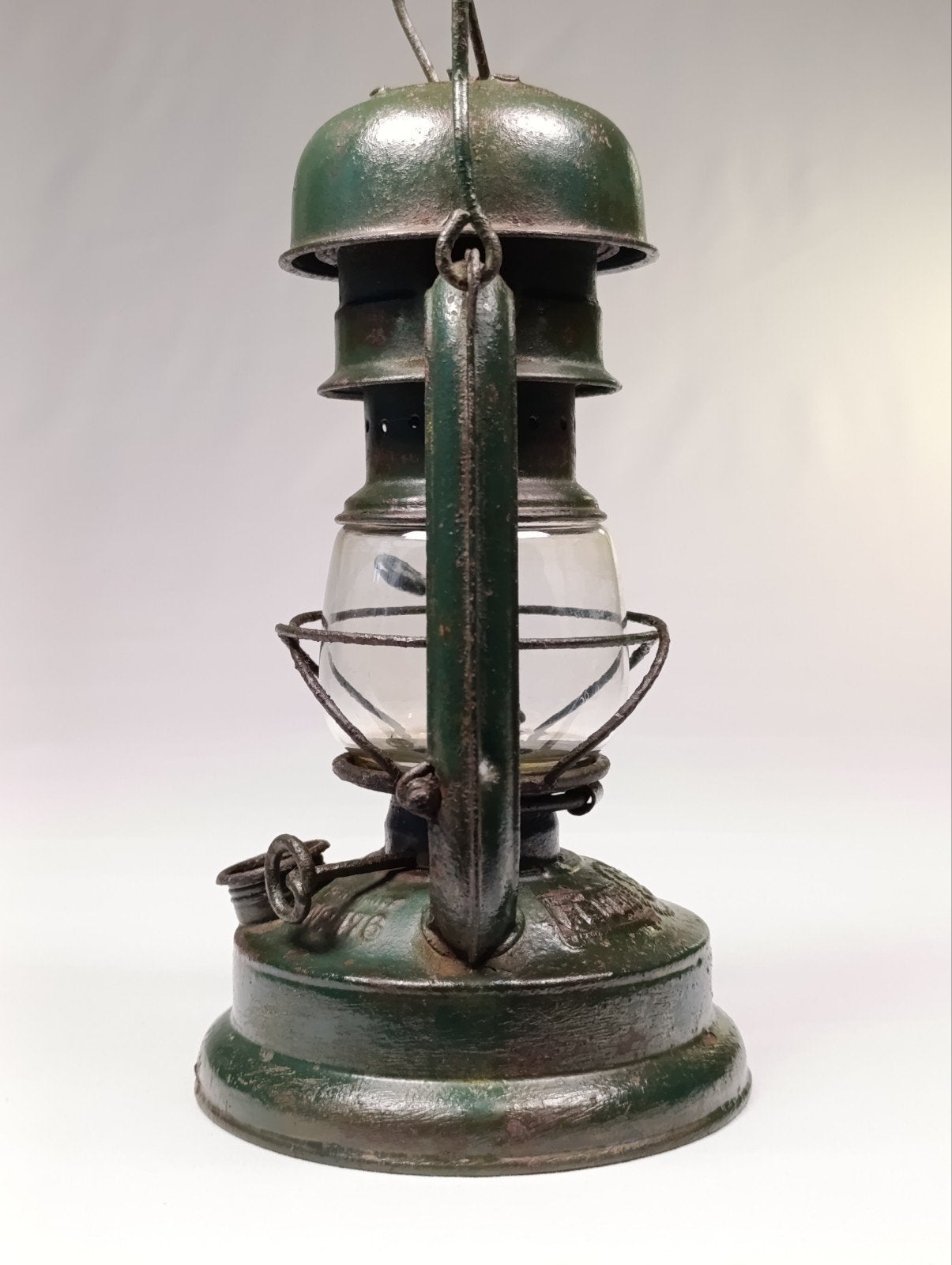 Feuerhand 176E (Einheitslaterne) 
Aangeboden voor de serieuz, Ophalen of Verzenden