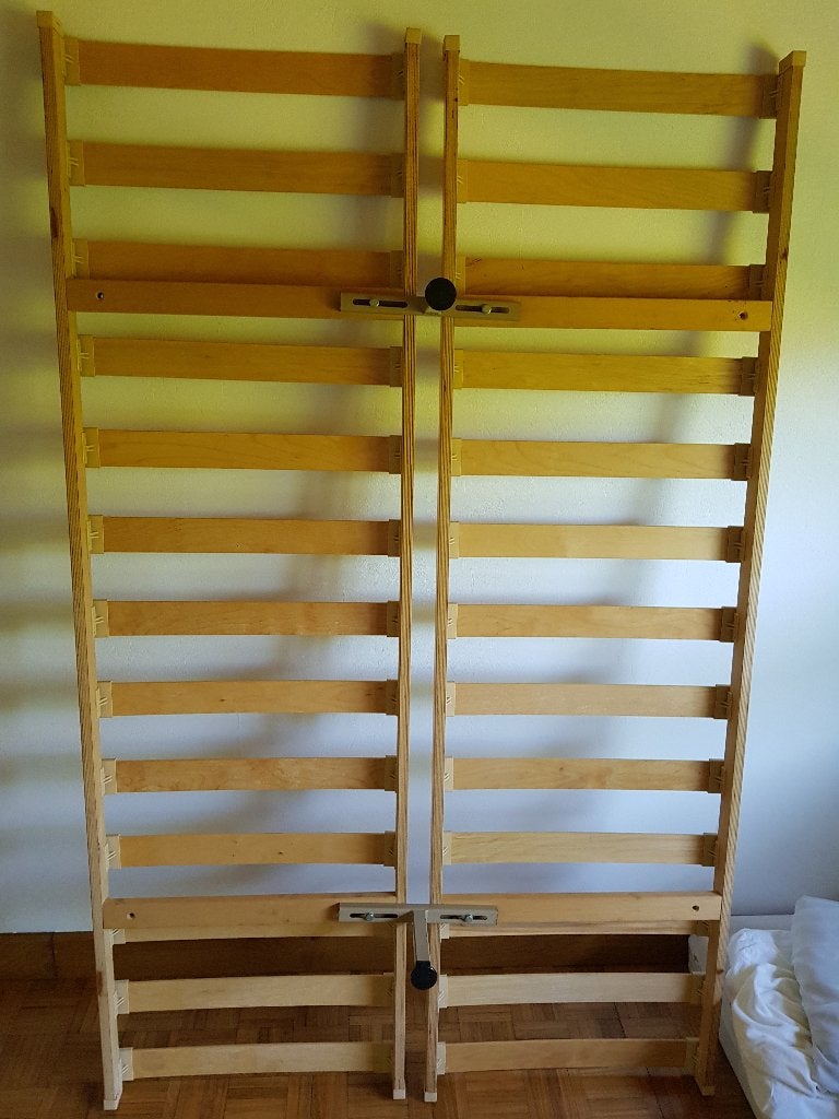 2 bedden GRATIS op te halen!, Huis en Inrichting, Slaapkamer | Bedden, Ophalen, Gebruikt, Bruin, Twijfelaar