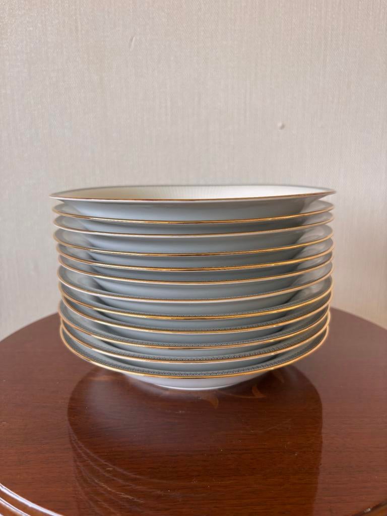 Antieke servies, Ophalen