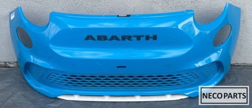 FIAT 500E ABARTH VOORBUMPER BUMPER ORIGINEEL ALLES LEVERBAAR, -, Utilisé, Fiat, -