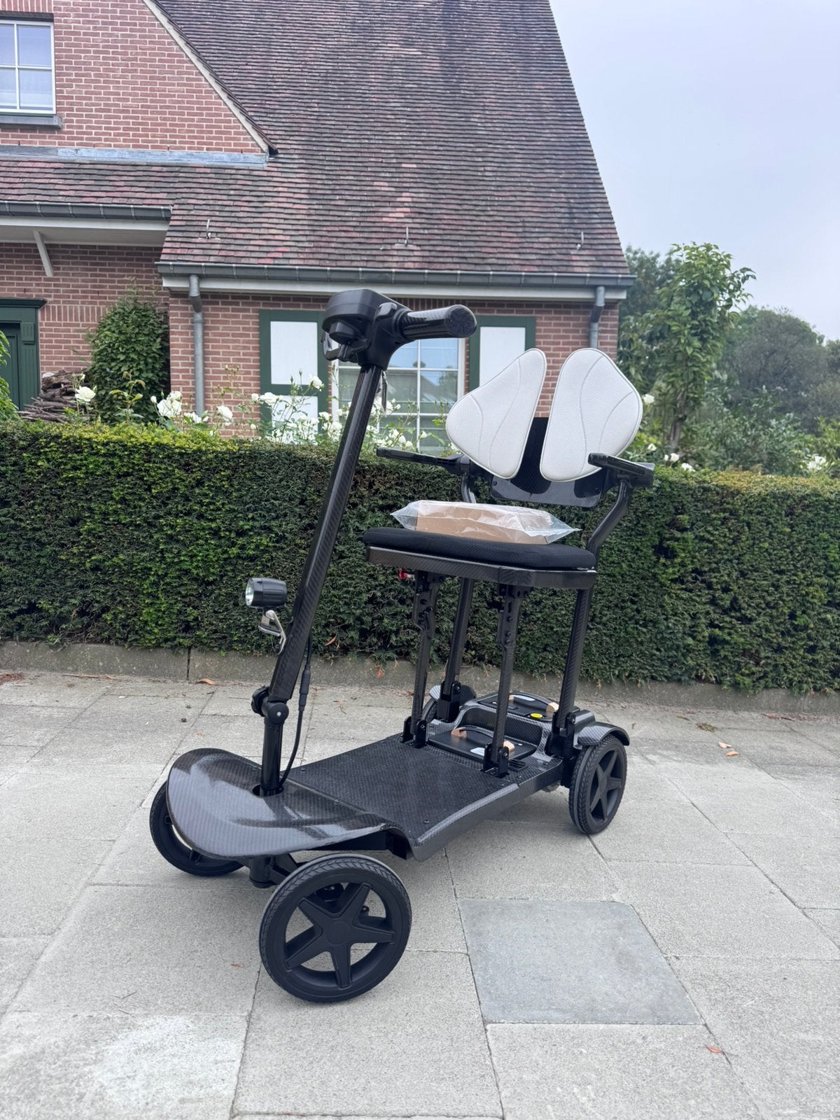 Scooter électrique on Carbon – Scootmobiel PMR Luxe Léger, Enlèvement ou Envoi, Pliant, Neuf, Fauteuil roulant électrique