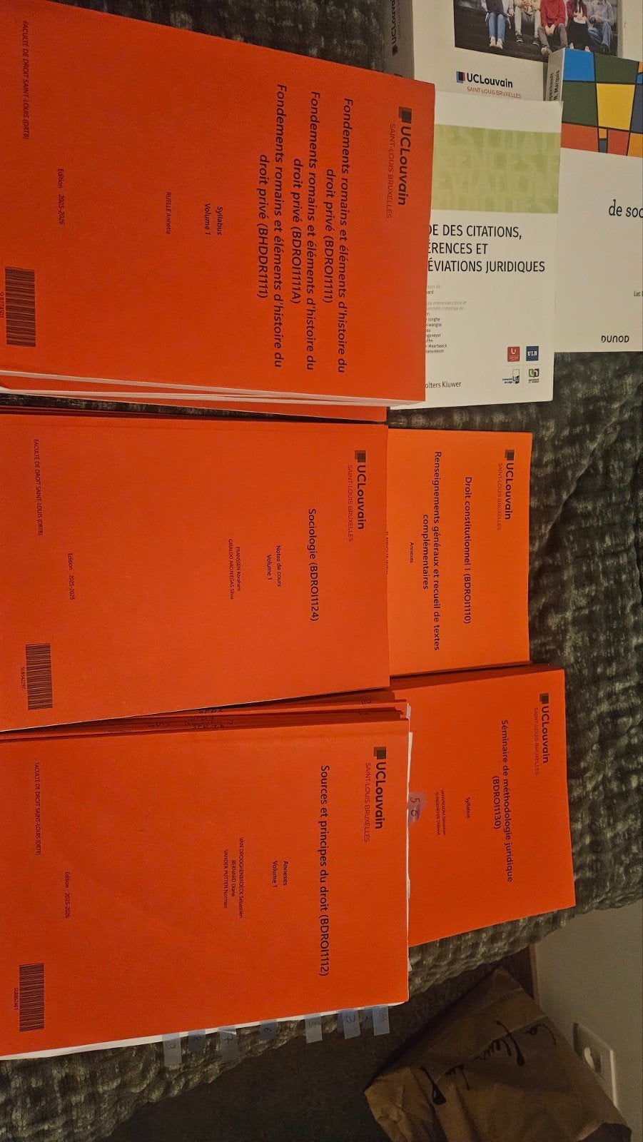 syllabus / livres UCLouvain Saint-Louis, Enlèvement, Comme neuf, Enseignement supérieur