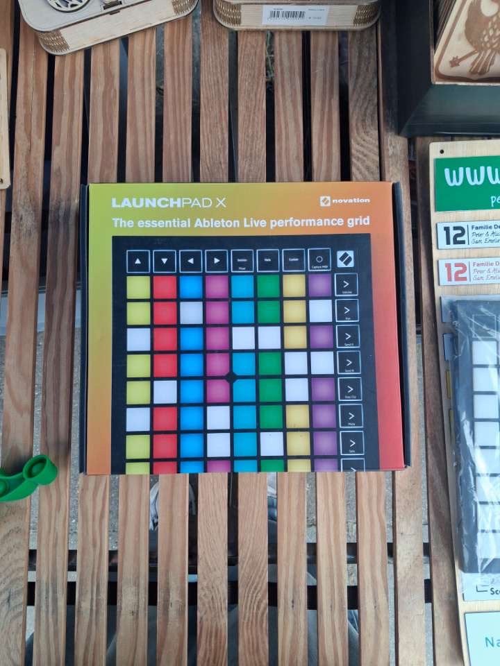 Novation launchpad x, Muziek en Instrumenten, Midi-apparatuur, Ophalen, Nieuw
