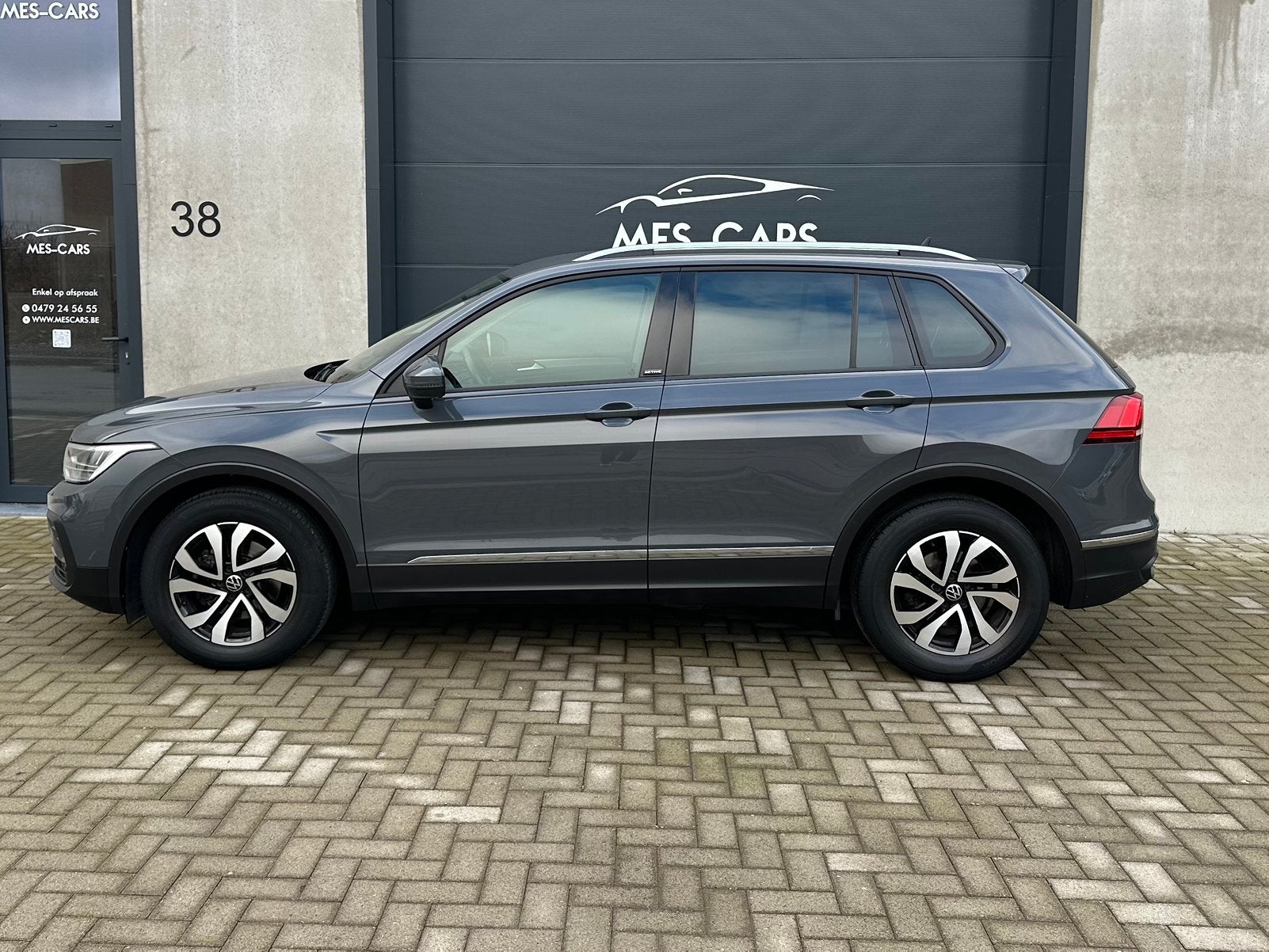Volkswagen Tiguan Active 2.0TDI - 150PK DSG / Cockpit 2022, Auto's, Automaat, Dealer onderhouden, Stof, Bedrijf