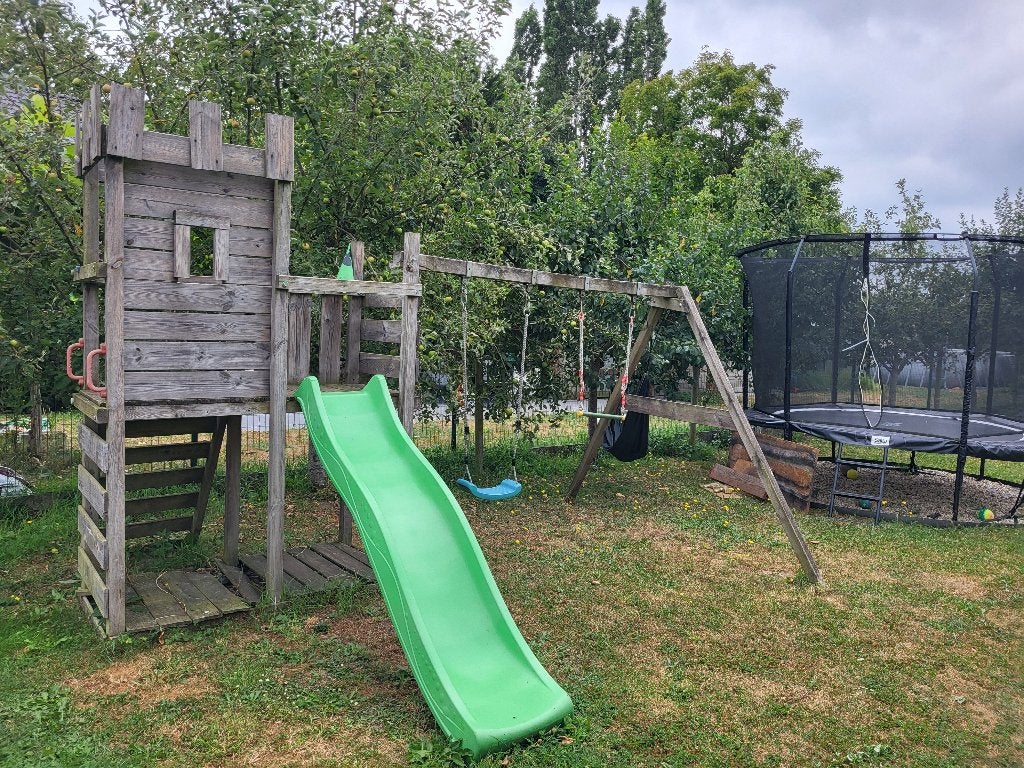 Maisonnette – Modèle fort, Enfants & Bébés, Jouets | Extérieur | Cabanes d'enfant, Utilisé, Bois, Enlèvement