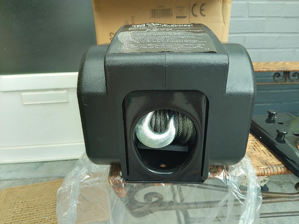 Treuil 12 volts 4990 kg, Enlèvement ou Envoi, Neuf, Électrique