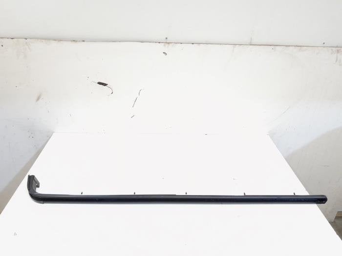 Rail porte coulissante droite d'un Ford Transit, -, 3 mois de garantie, -, -