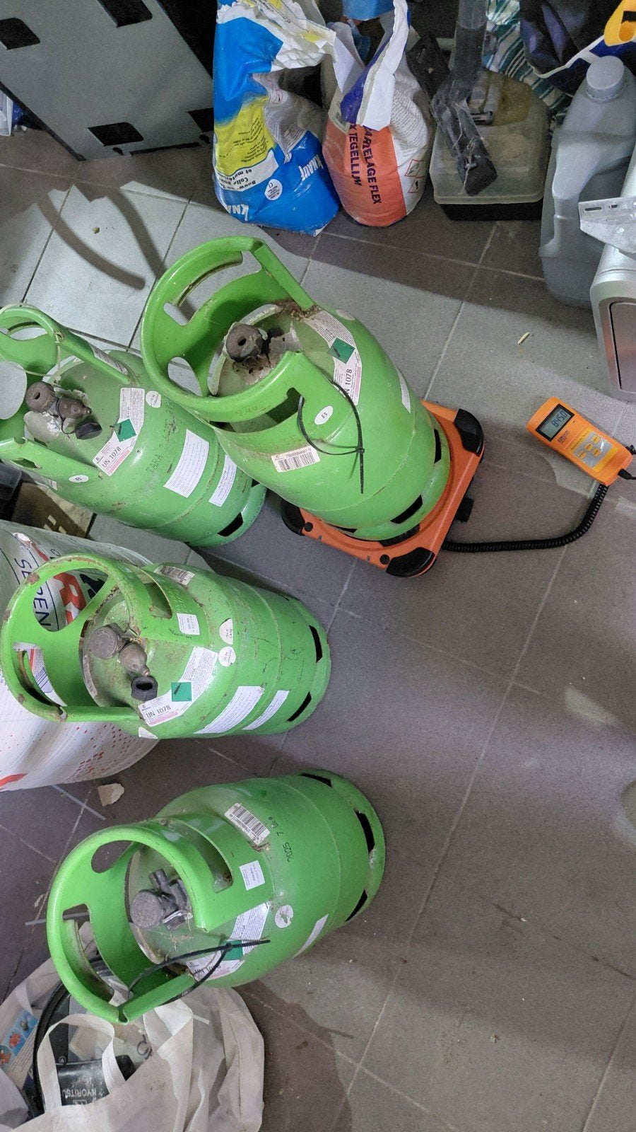 R410a fond de 4 bouteille total 2,5kg